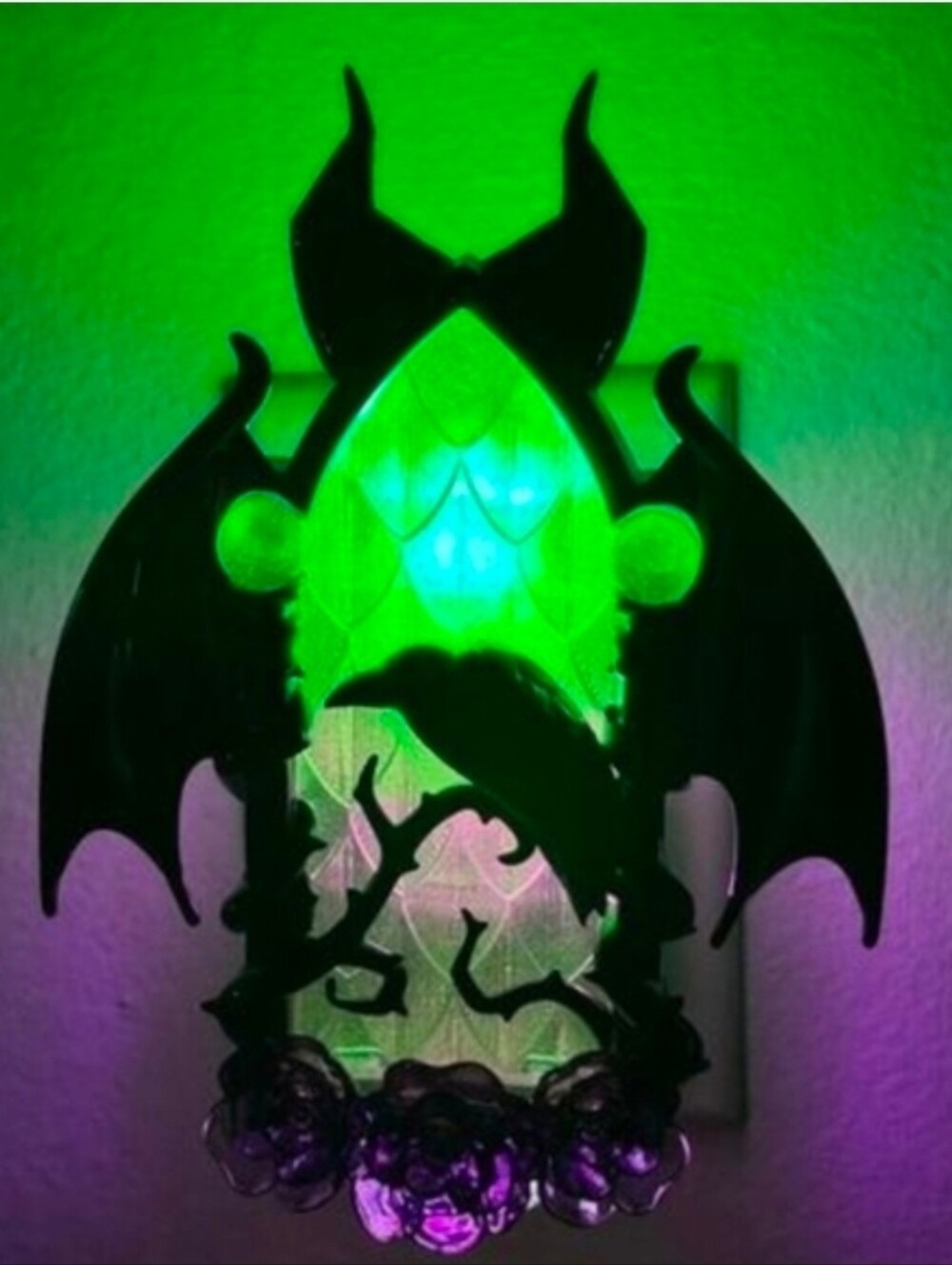 Disney Villains Malificient Nightlight Wallflower & 2 Refills - Honeycrisp Apple - Picture 3 of 6
